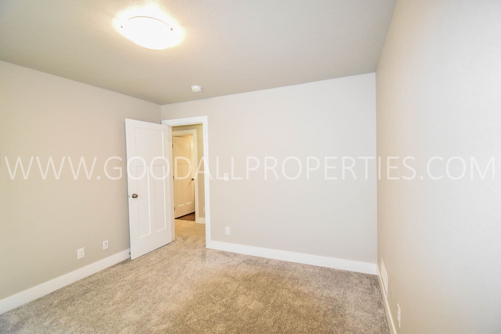Waukee House: 342 N Warrior Lane