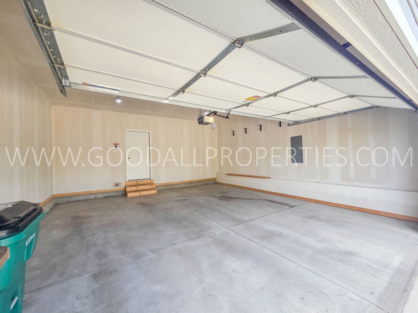 Clive Townhome: 16643 Wilden Dr