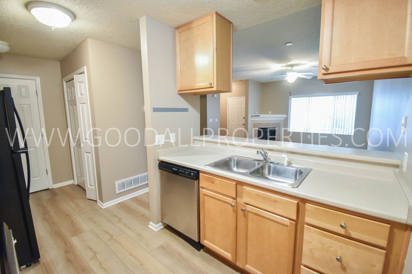 West Des Moines Townhome: 8601 Westown Pkwy #12104