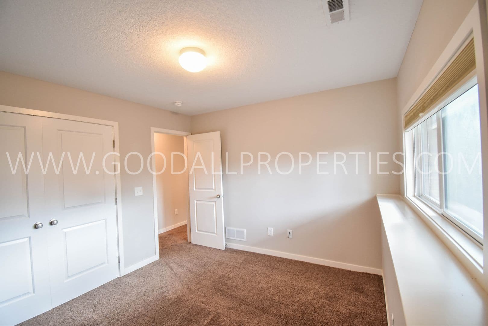 West Des Moines Townhome: 7890 Cottonwood Lane