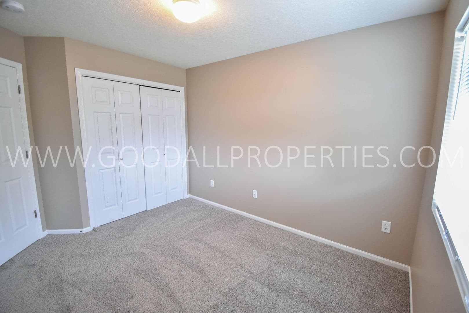 West Des Moines Townhome: 8601 Westown Pkwy #12104