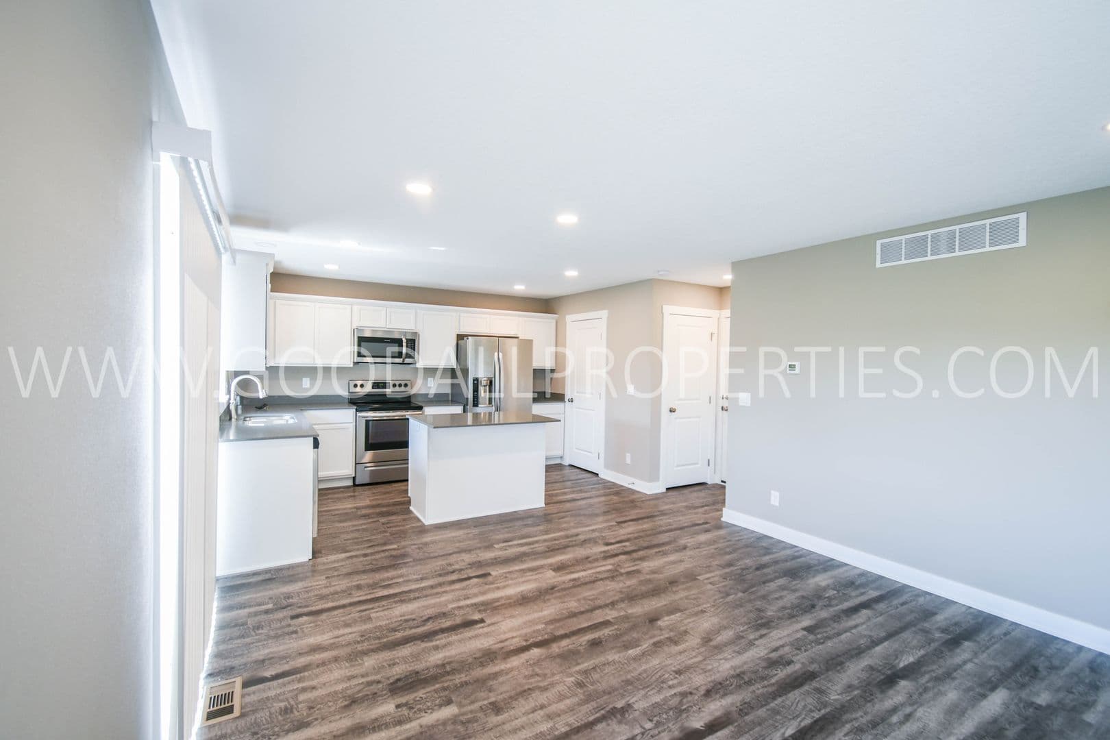 De Soto House: 1007 Warren St