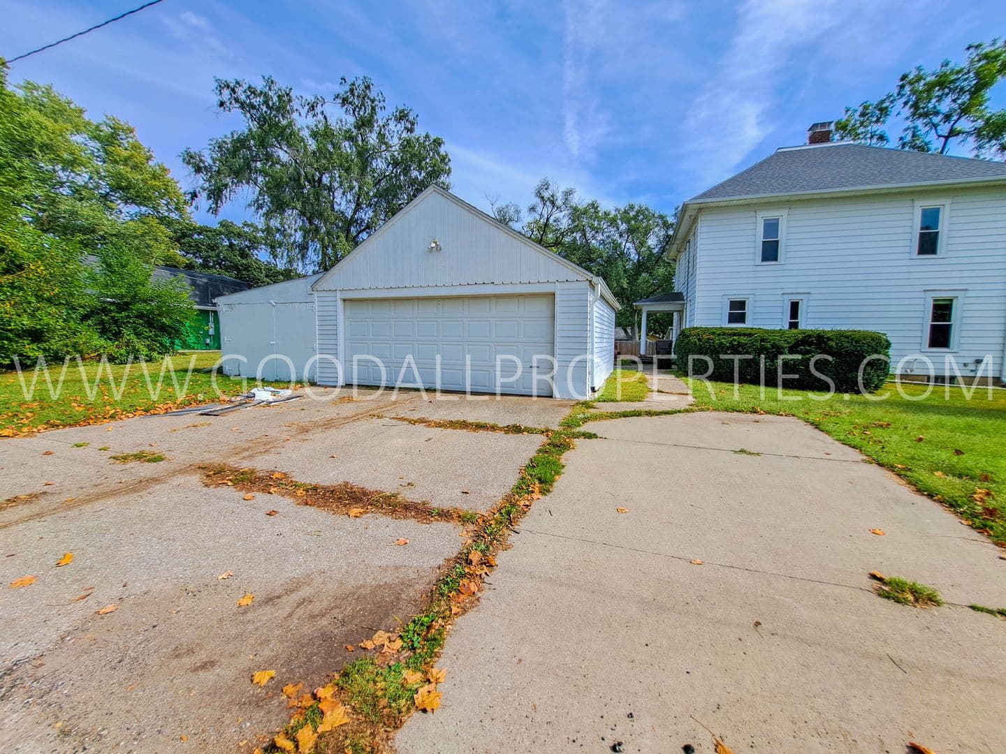 De Soto House: 201 Locust Street