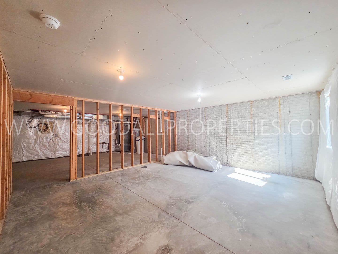 Clive Townhome: 16643 Wilden Dr