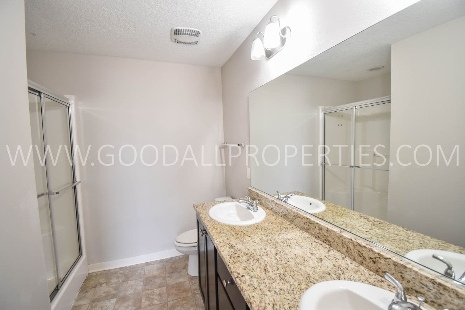 West Des Moines Townhome: 7890 Cottonwood Lane