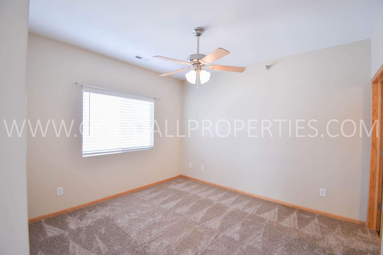 Johnston Condo: 10320 Norfolk Dr #4