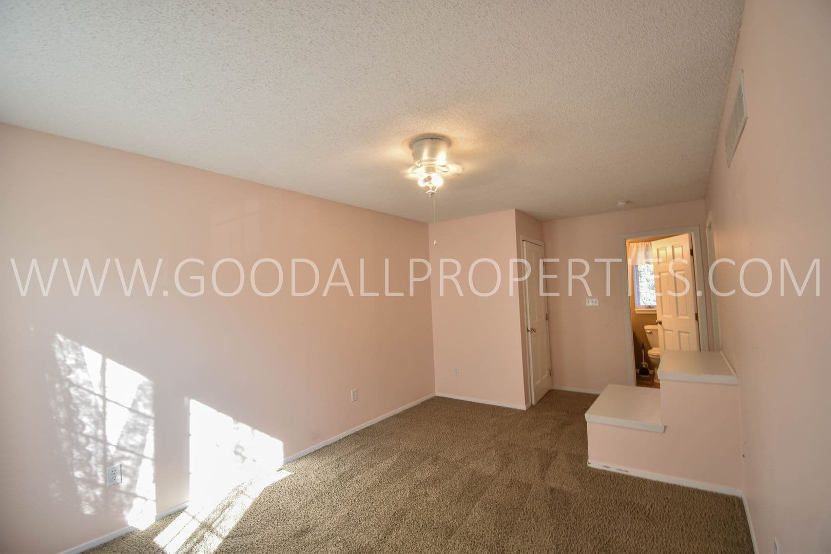 Des Moines Townhome: 6001 Creston Ave Unit 31