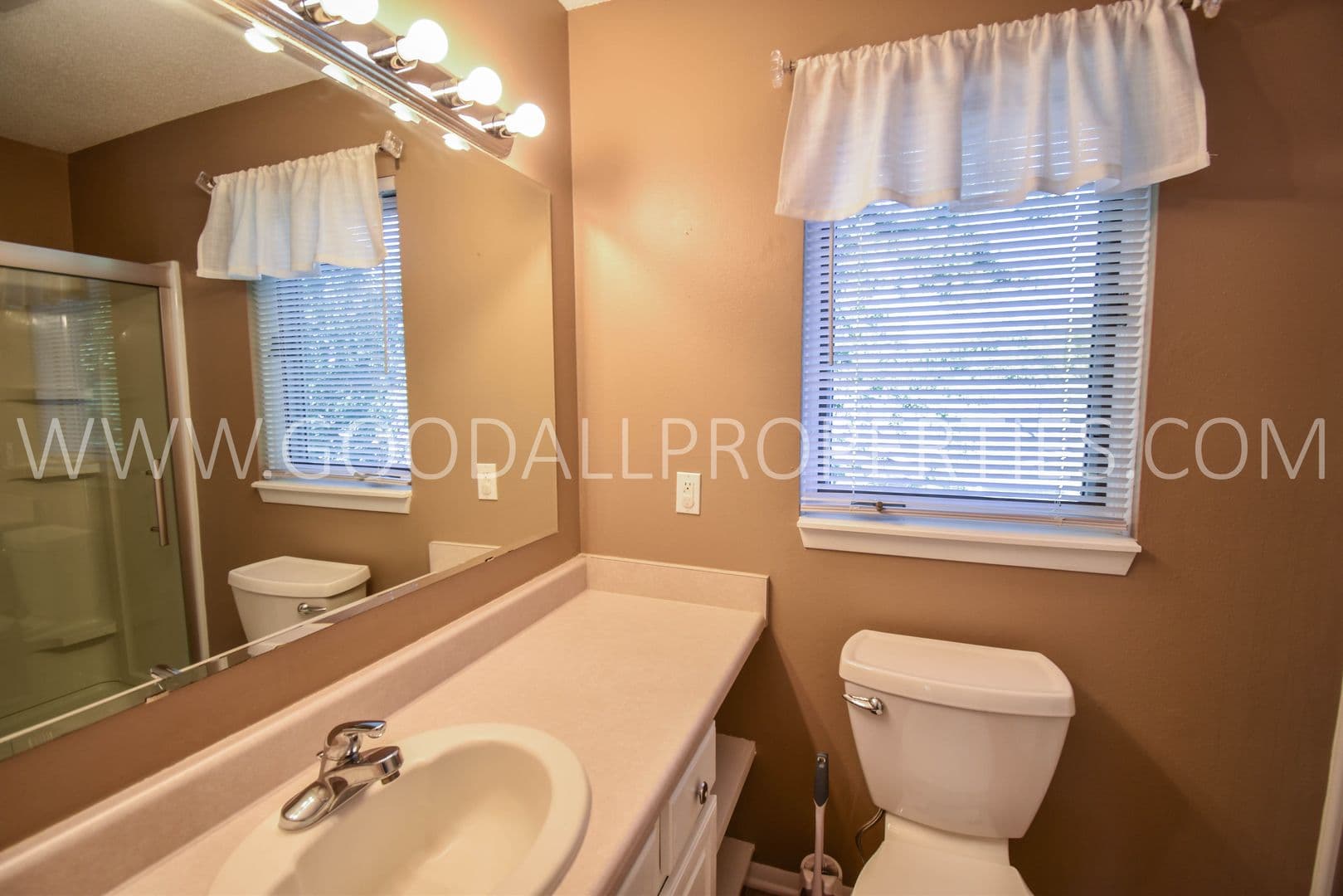 Des Moines Townhome: 6001 Creston Ave Unit 31
