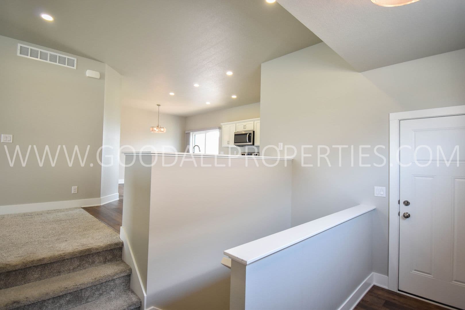 Waukee House: 342 N Warrior Lane