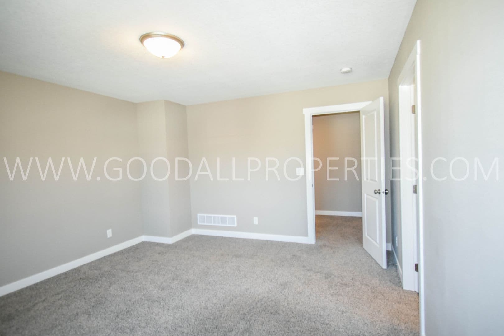 De Soto House: 1007 Warren St