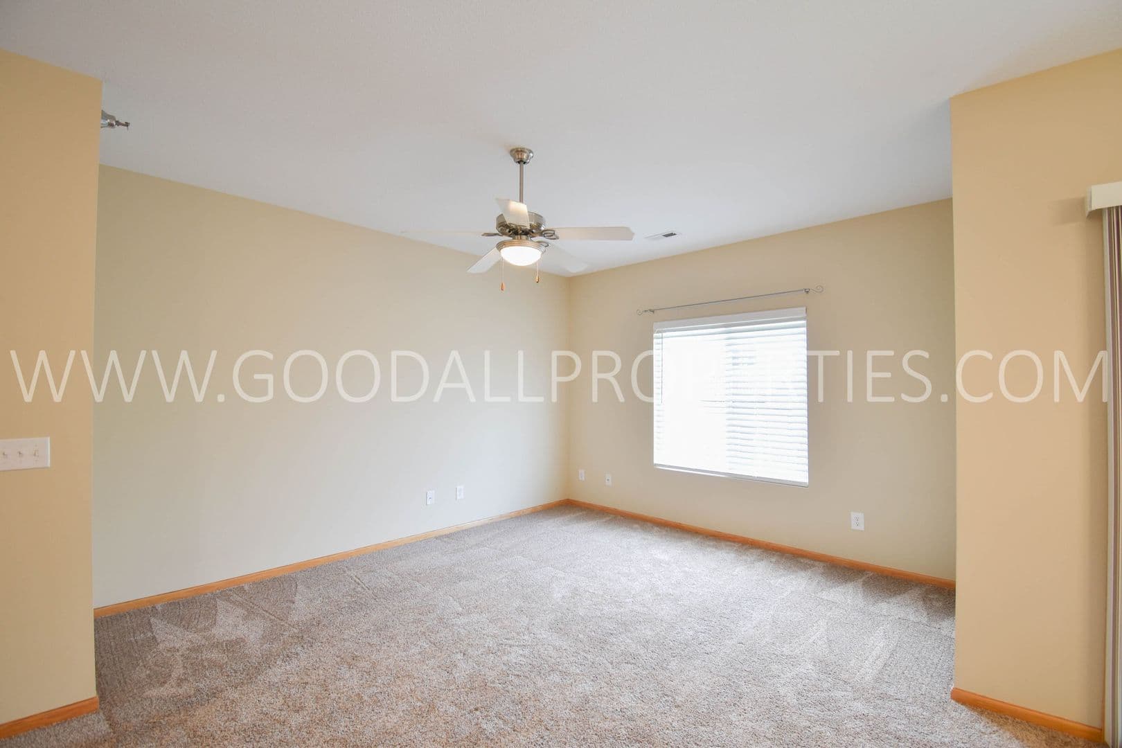 Johnston Condo: 10320 Norfolk Dr #4