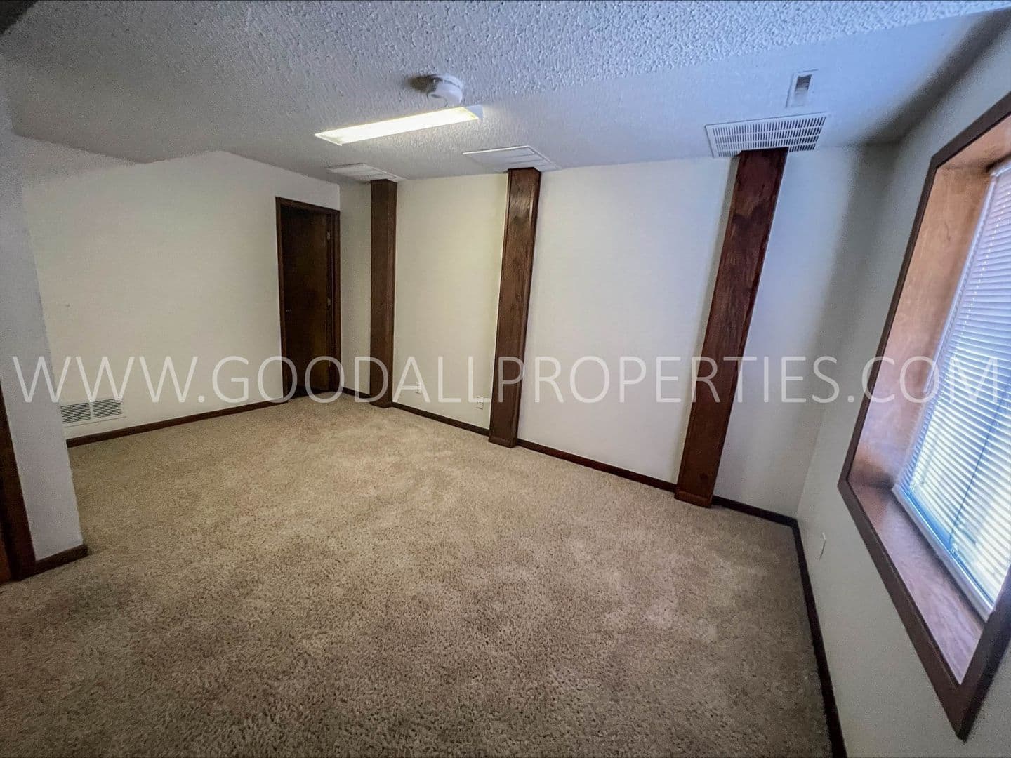 Clive House: 10390 Clark Street