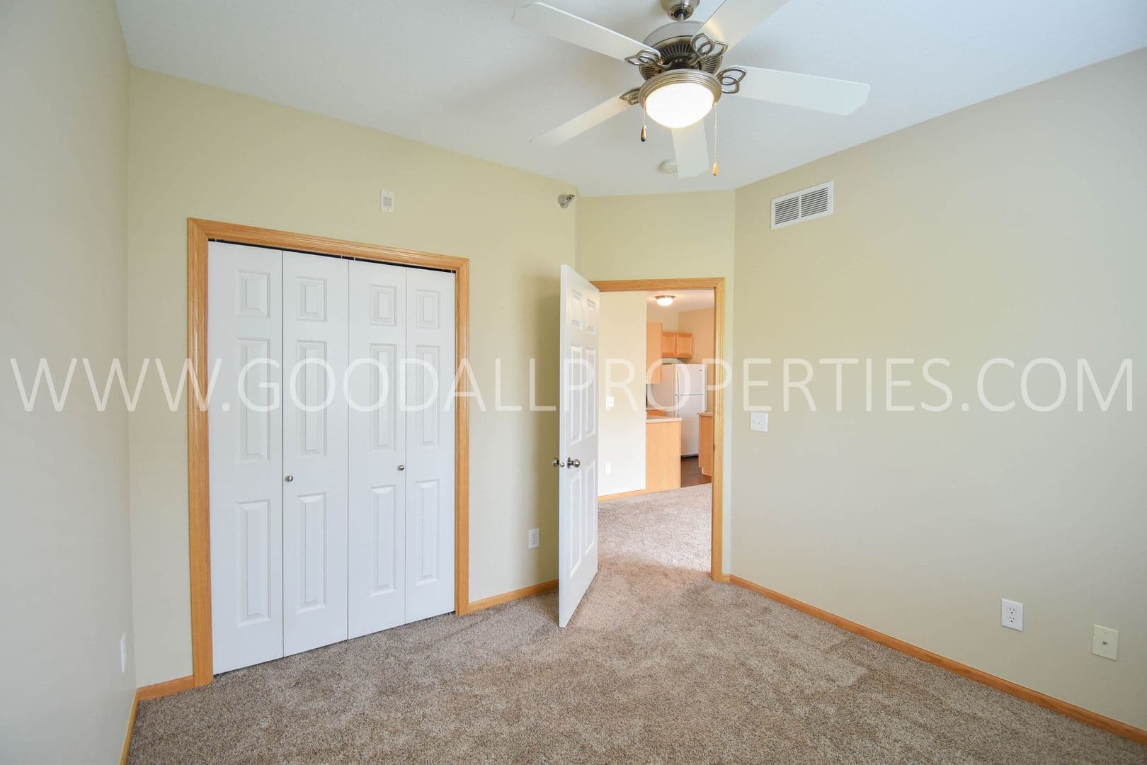 Johnston Condo: 10320 Norfolk Dr #4