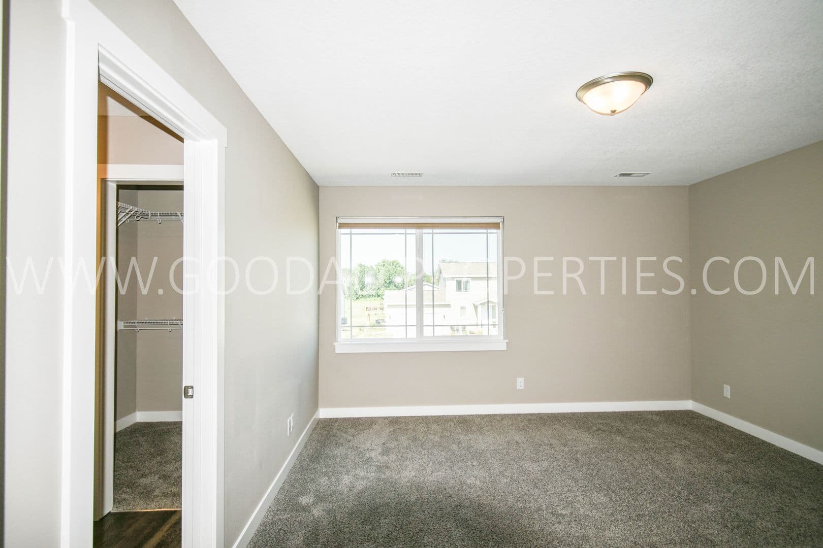 De Soto House: 1007 Warren St