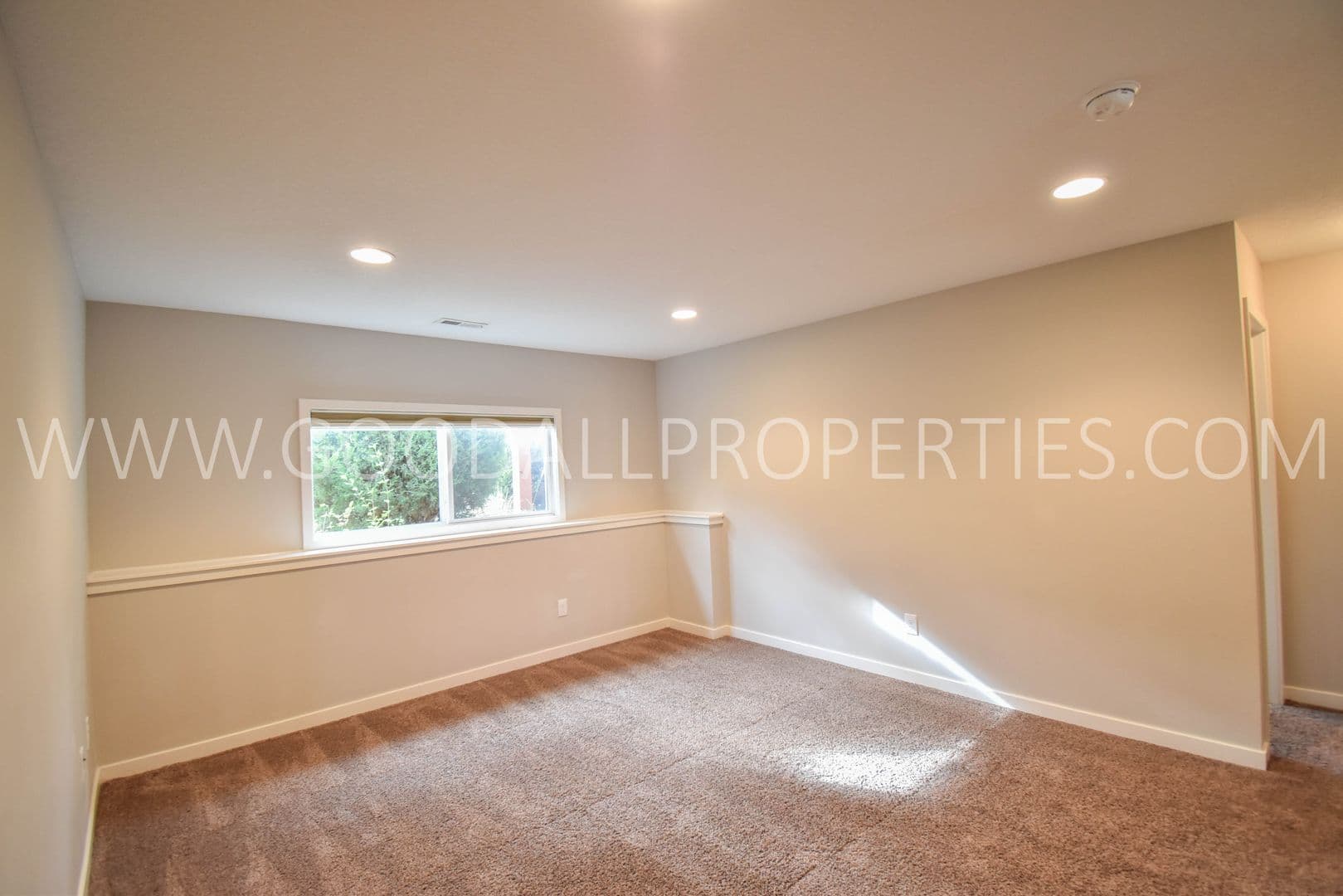 West Des Moines Townhome: 7890 Cottonwood Lane