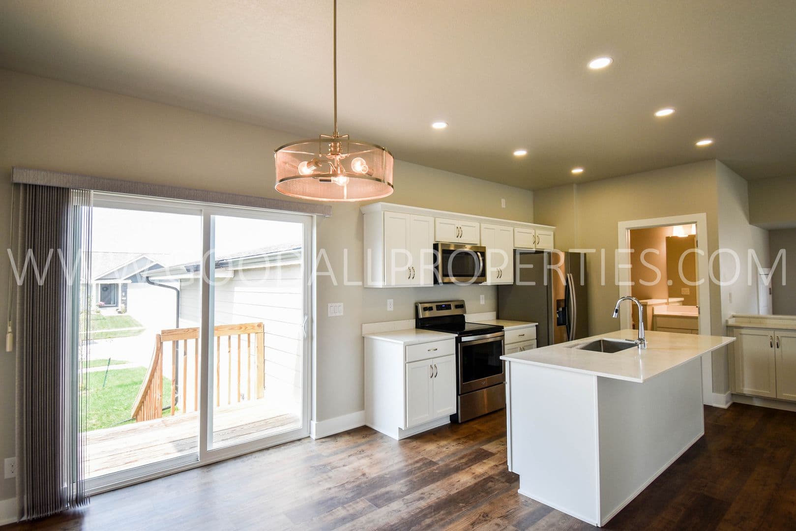 Waukee House: 342 N Warrior Lane