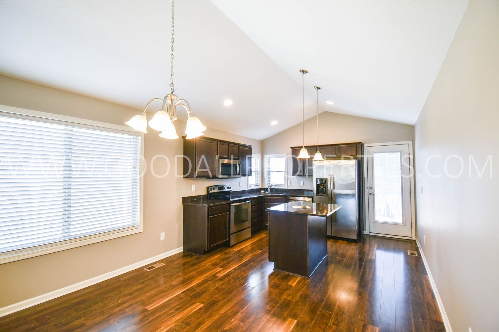 Waukee Townhome: 1255 SE Waddell Way