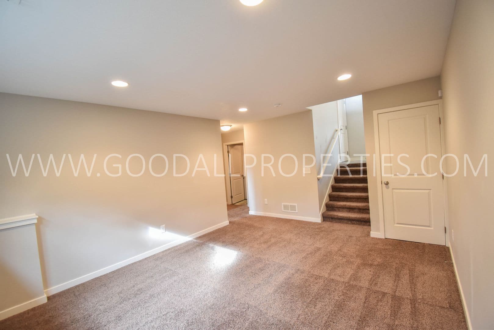 West Des Moines Townhome: 7890 Cottonwood Lane