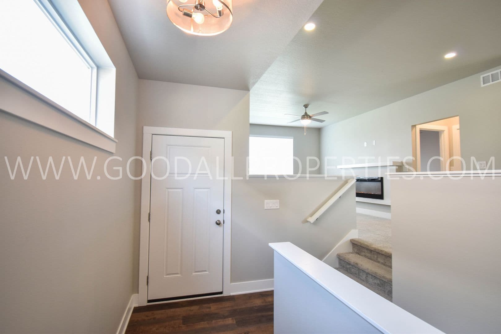 Waukee House: 342 N Warrior Lane