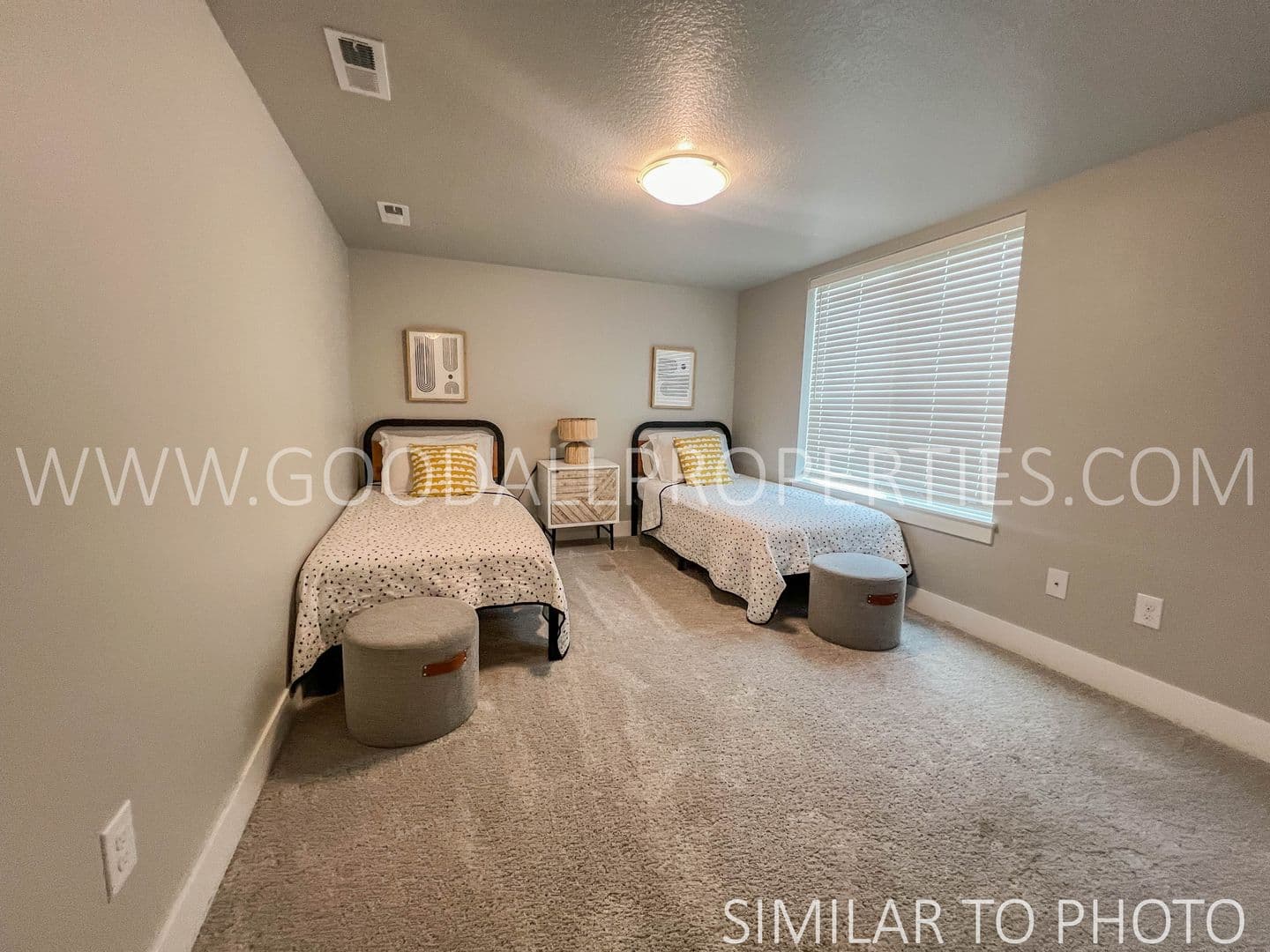 Ankeny House: 610 NE Hunter Drive