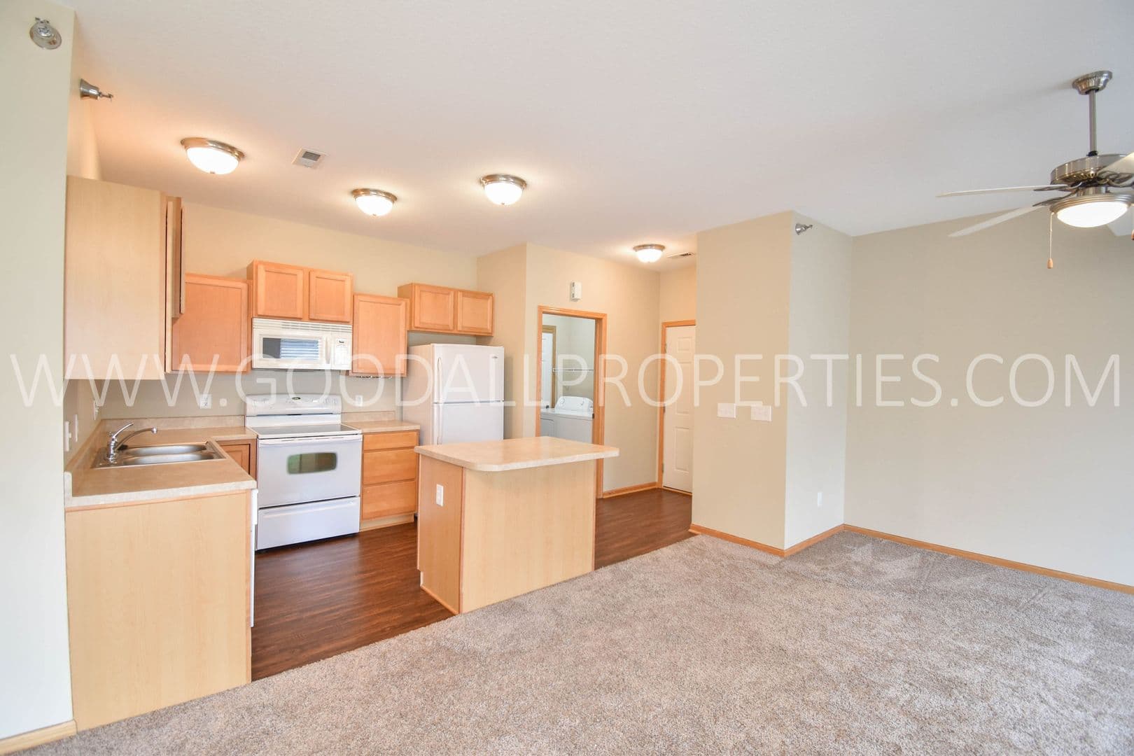 Johnston Condo: 10320 Norfolk Dr #4