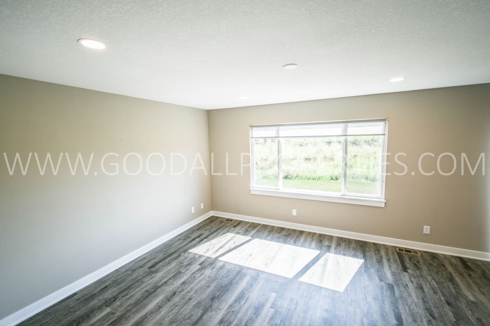 De Soto House: 1007 Warren St