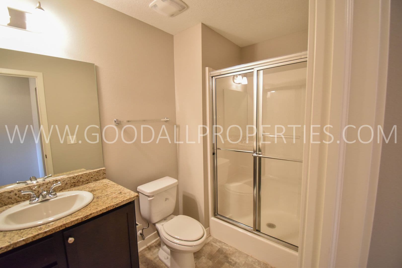 West Des Moines Townhome: 7890 Cottonwood Lane