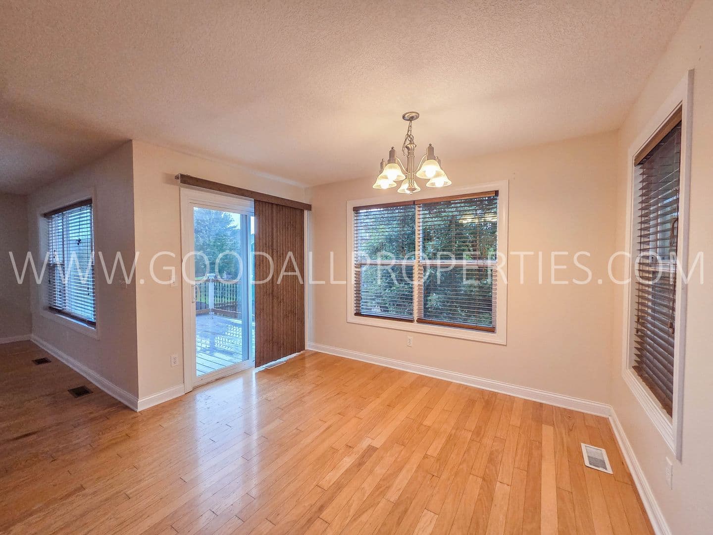 Waukee Townhome: 1990 SE Parkview Crossing Dr