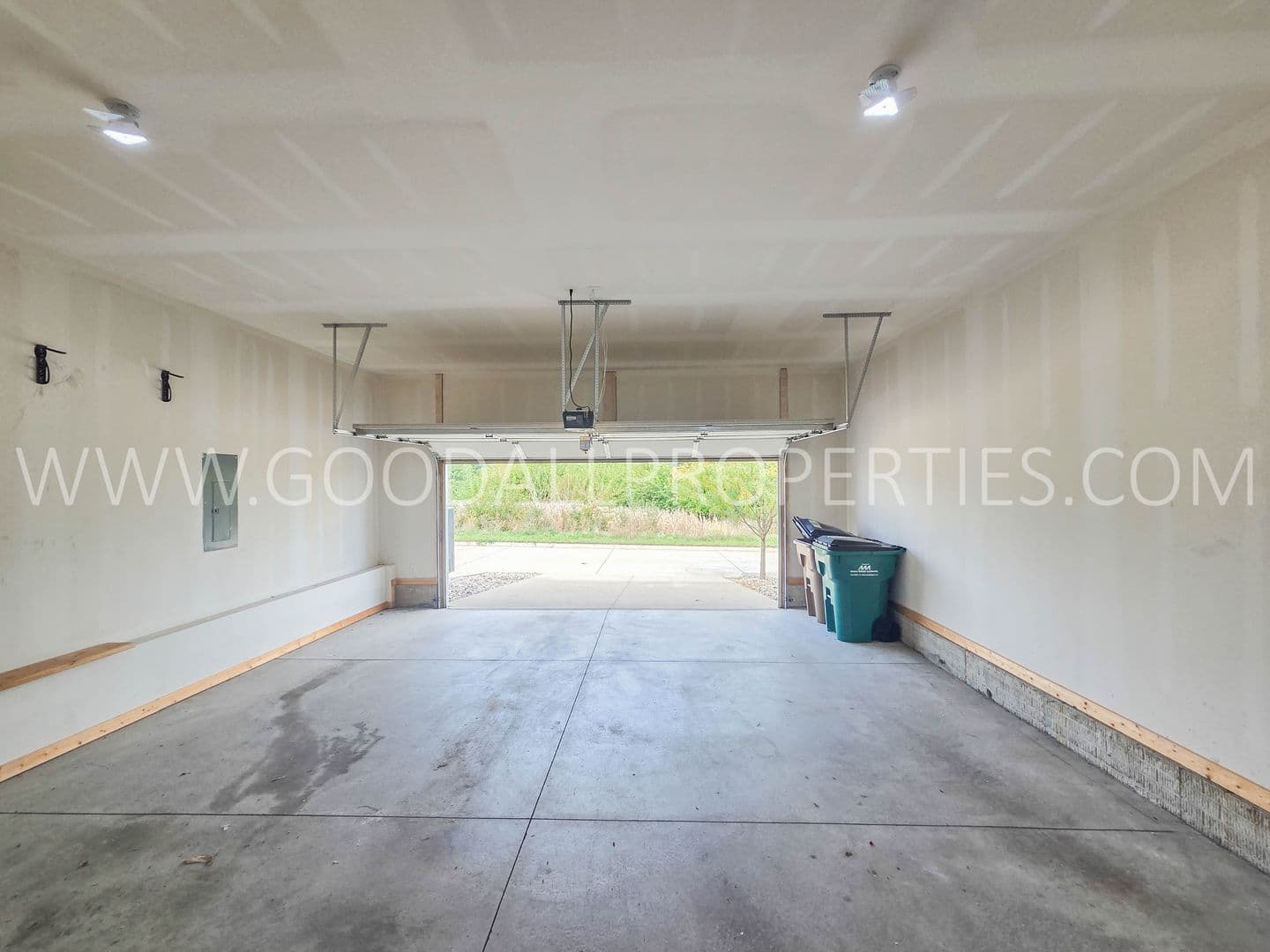 Clive Townhome: 16643 Wilden Dr