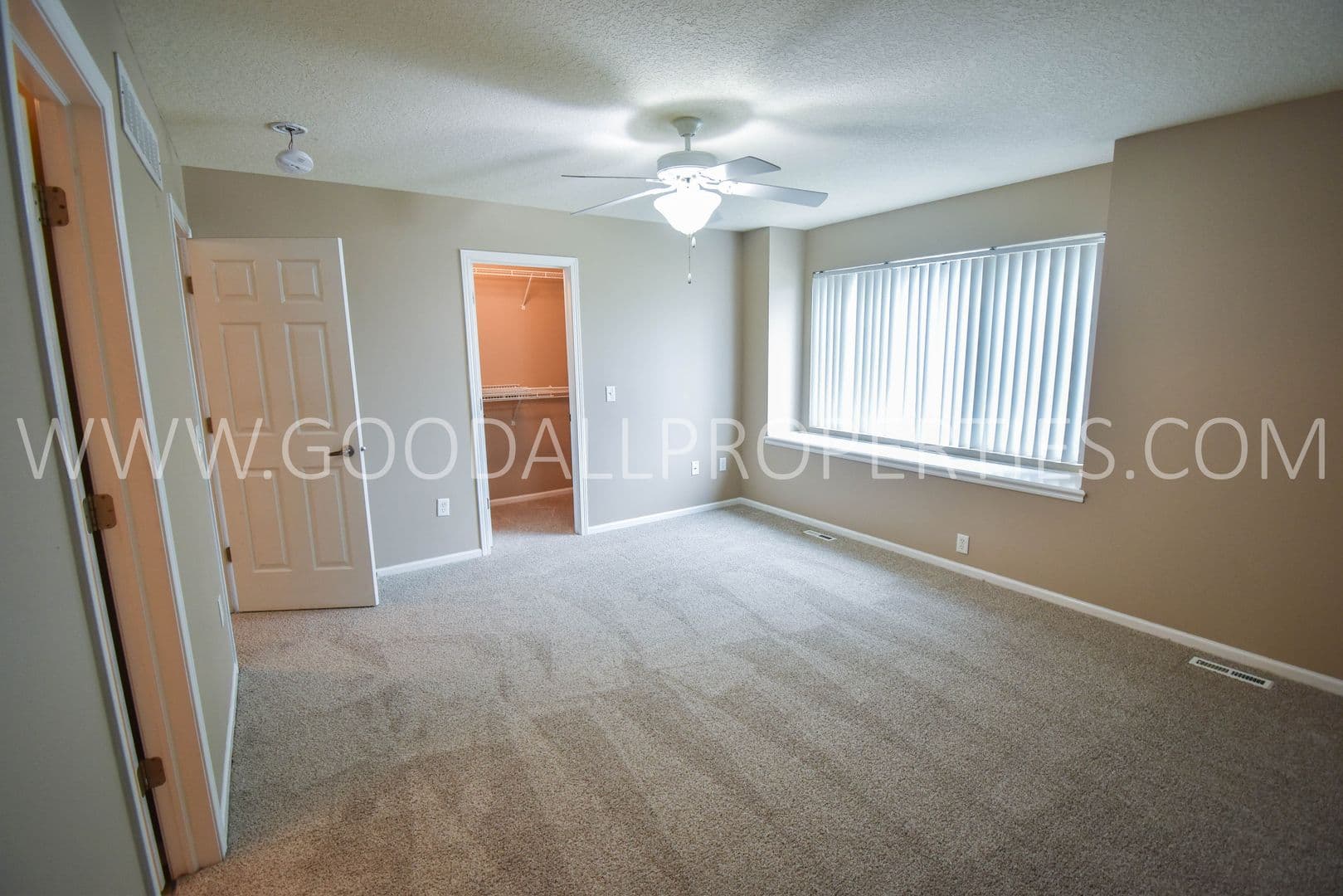 West Des Moines Townhome: 8601 Westown Pkwy #12104