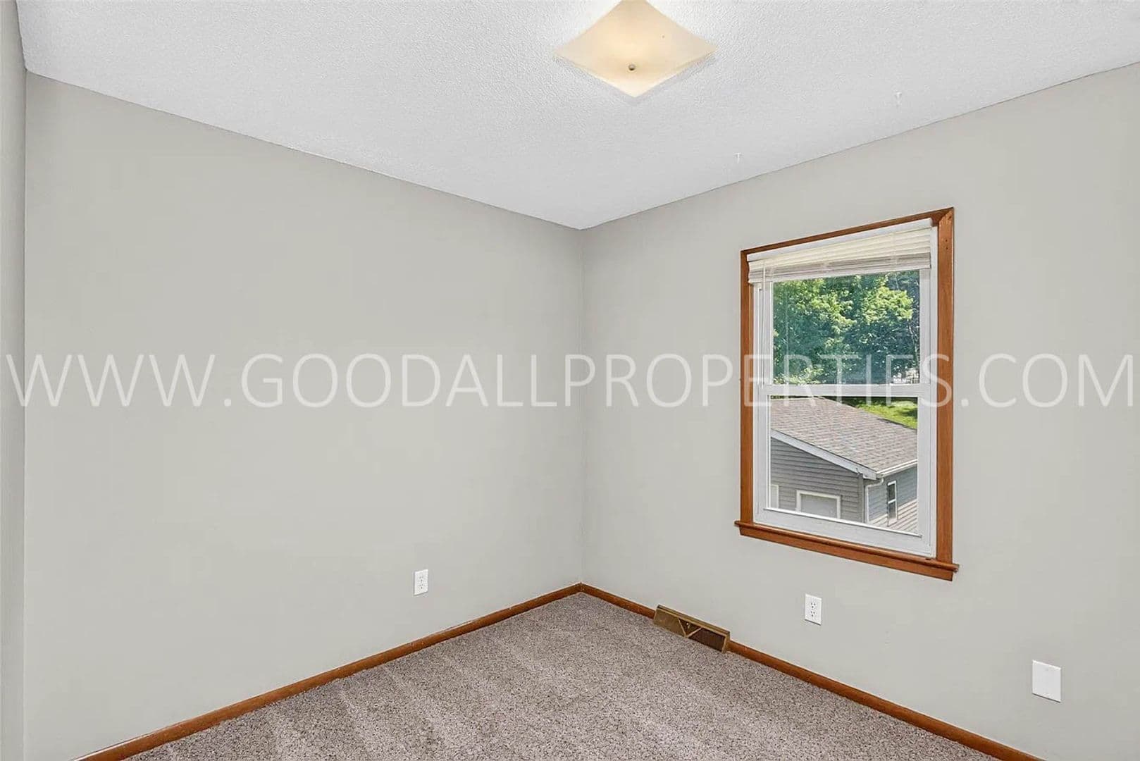 Des Moines House: 509 E Porter Avenue