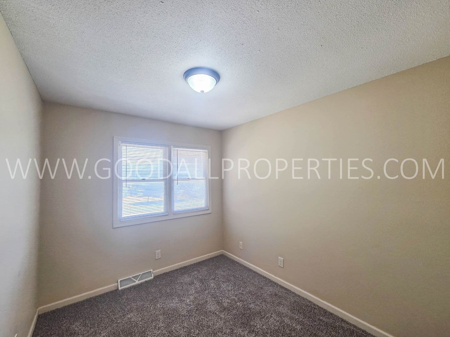 West Des Moines House: 1116 39th Street