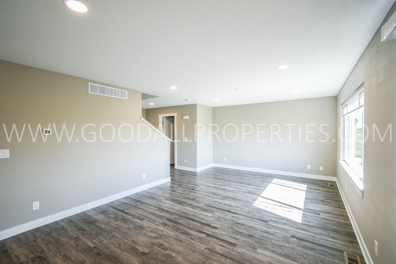 De Soto House: 1007 Warren St