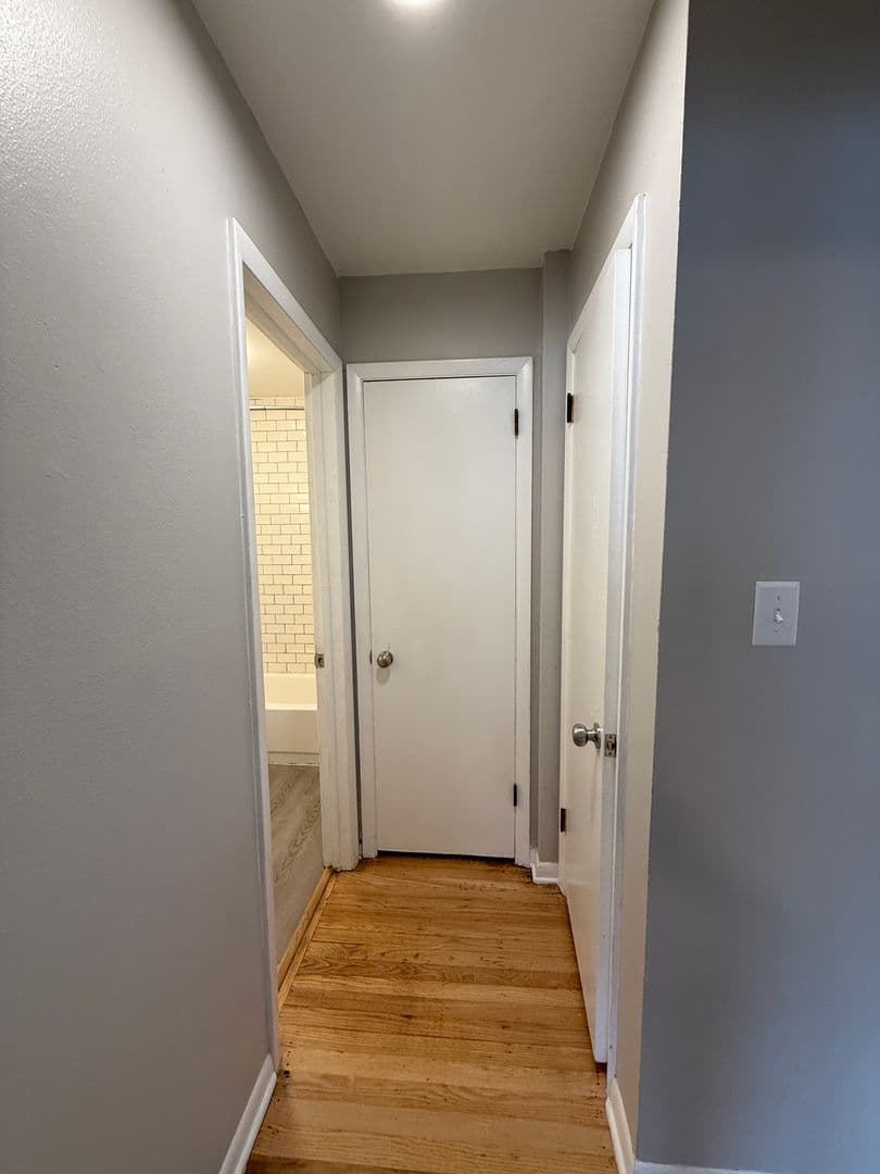 Milwaukee Apartment: 3879 N Humboldt Blvd
