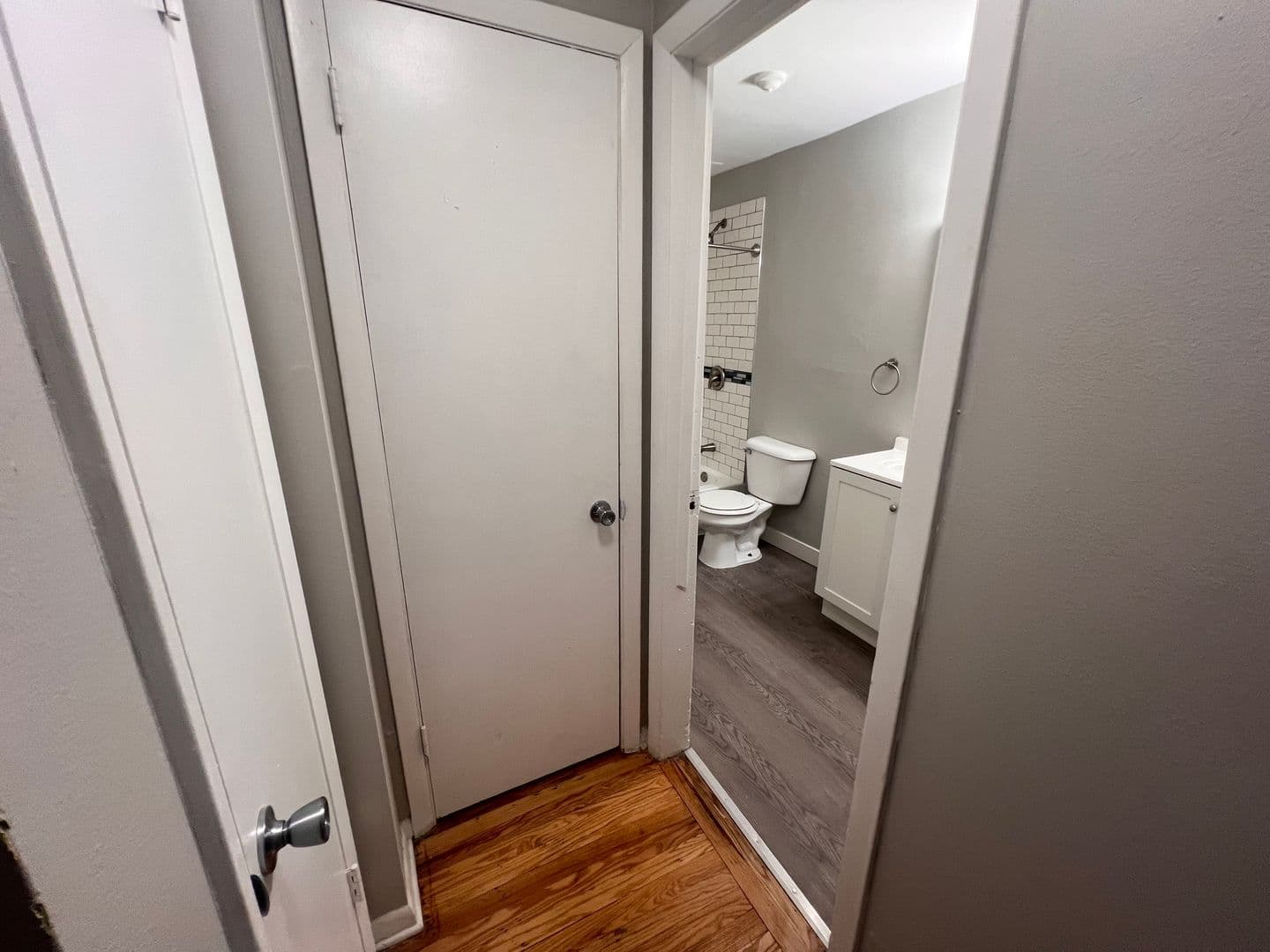Milwaukee Apartment: 3879 N Humboldt Blvd