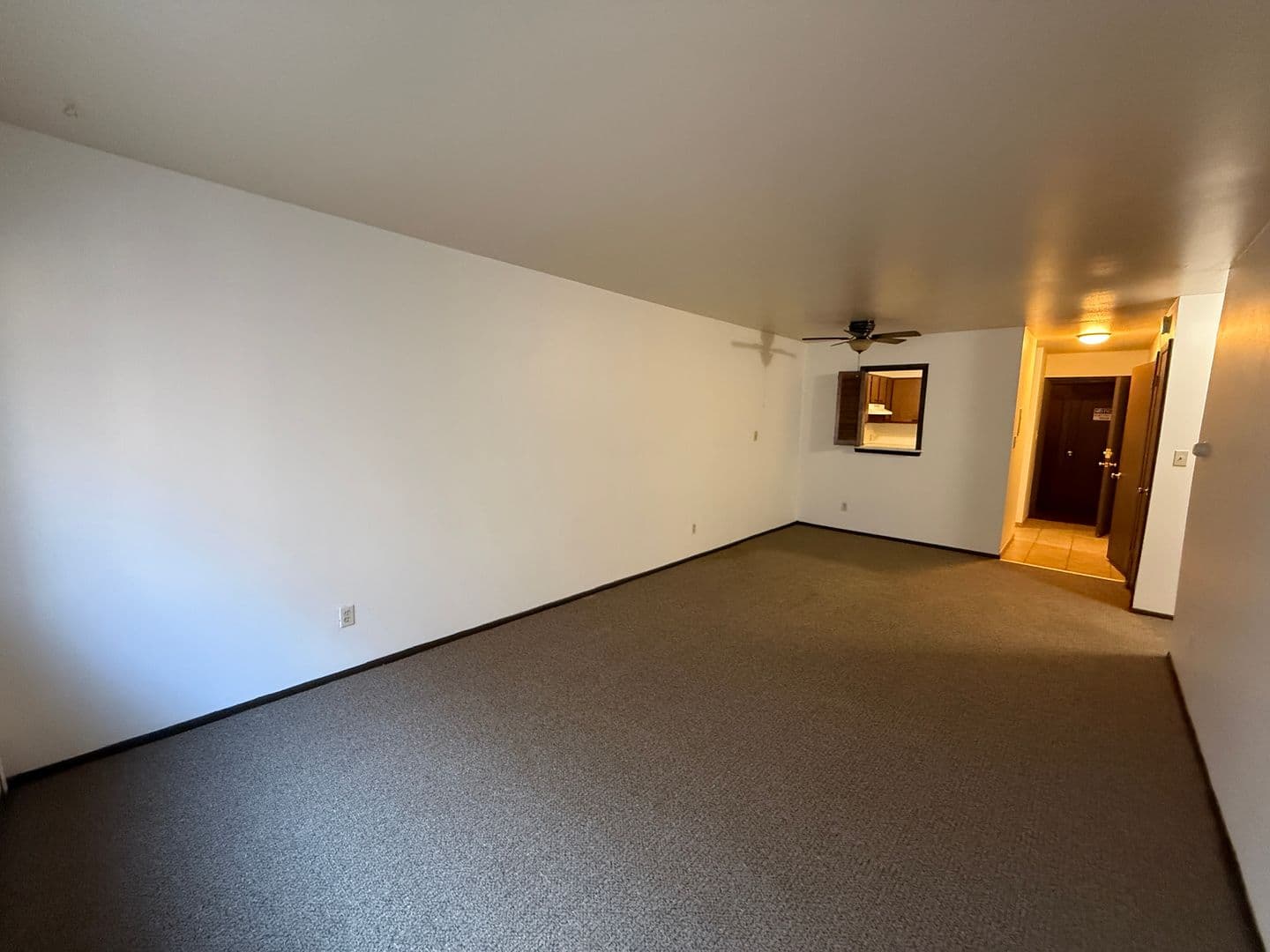 Milwaukee Apartment: 2637 N Frederick Ave