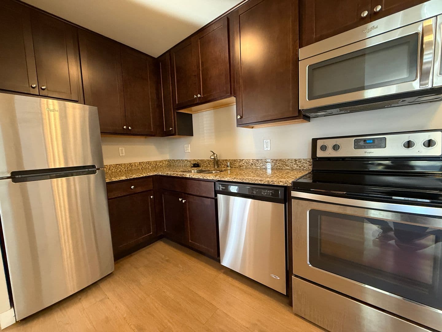 Milwaukee Apartment: 2019 N Farwell Ave