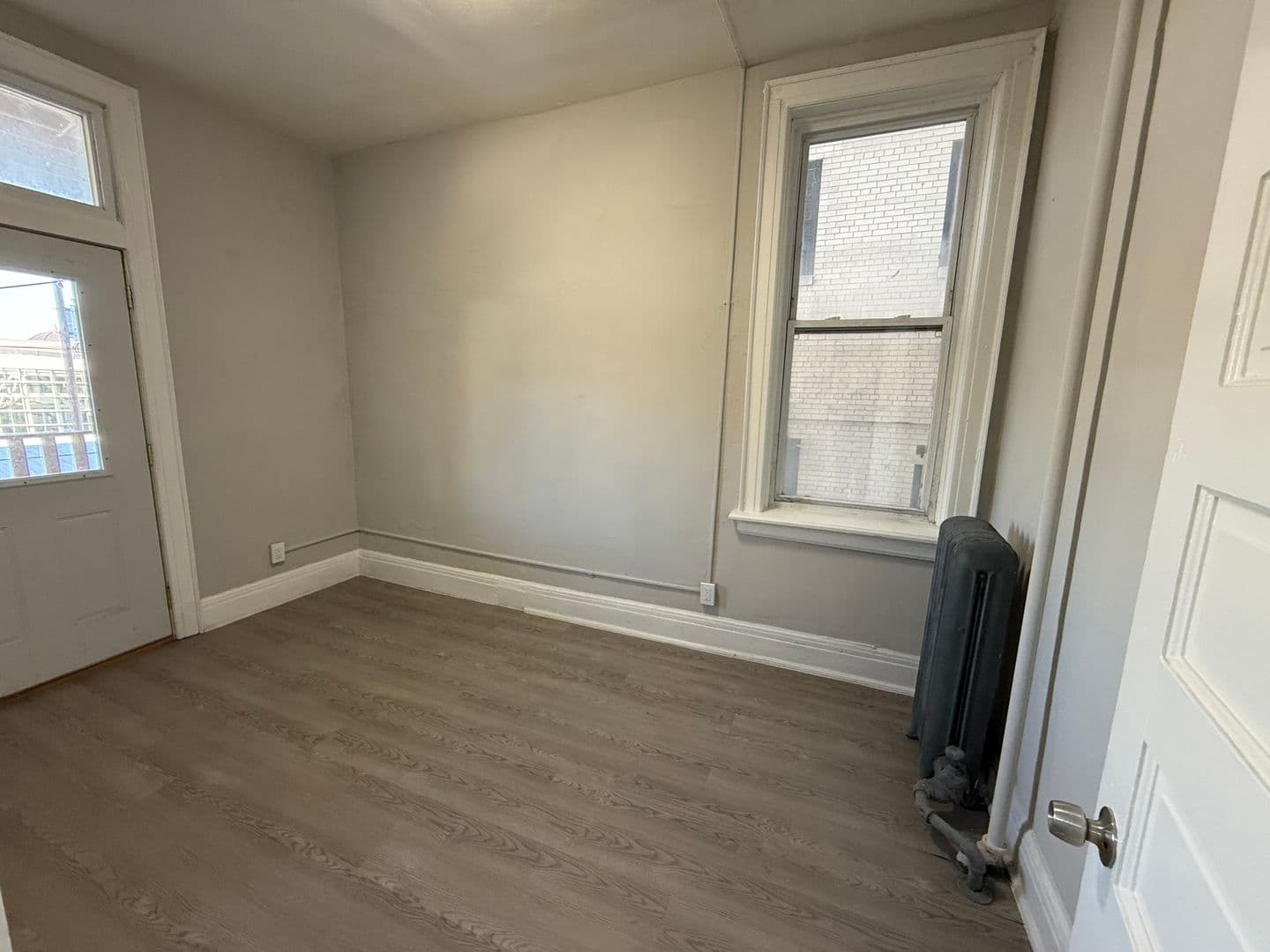 Milwaukee Apartment: 1227 N Milwaukee St
