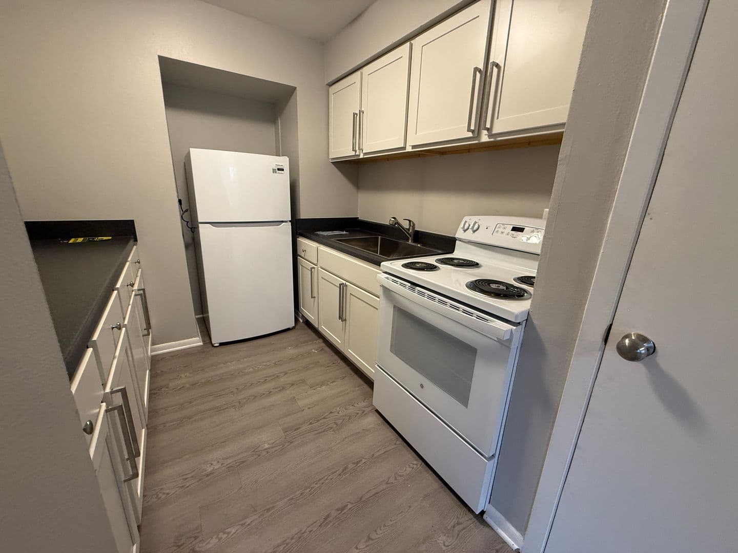 Milwaukee Apartment: 3879 N Humboldt Blvd