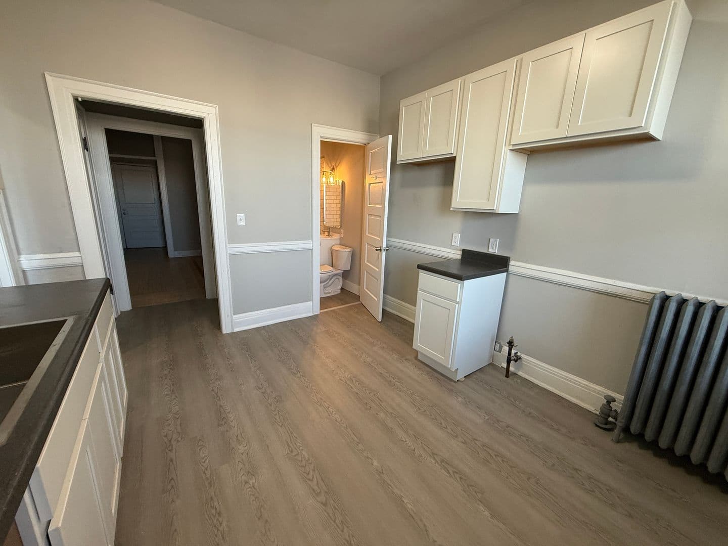 Milwaukee Apartment: 1227 N Milwaukee St