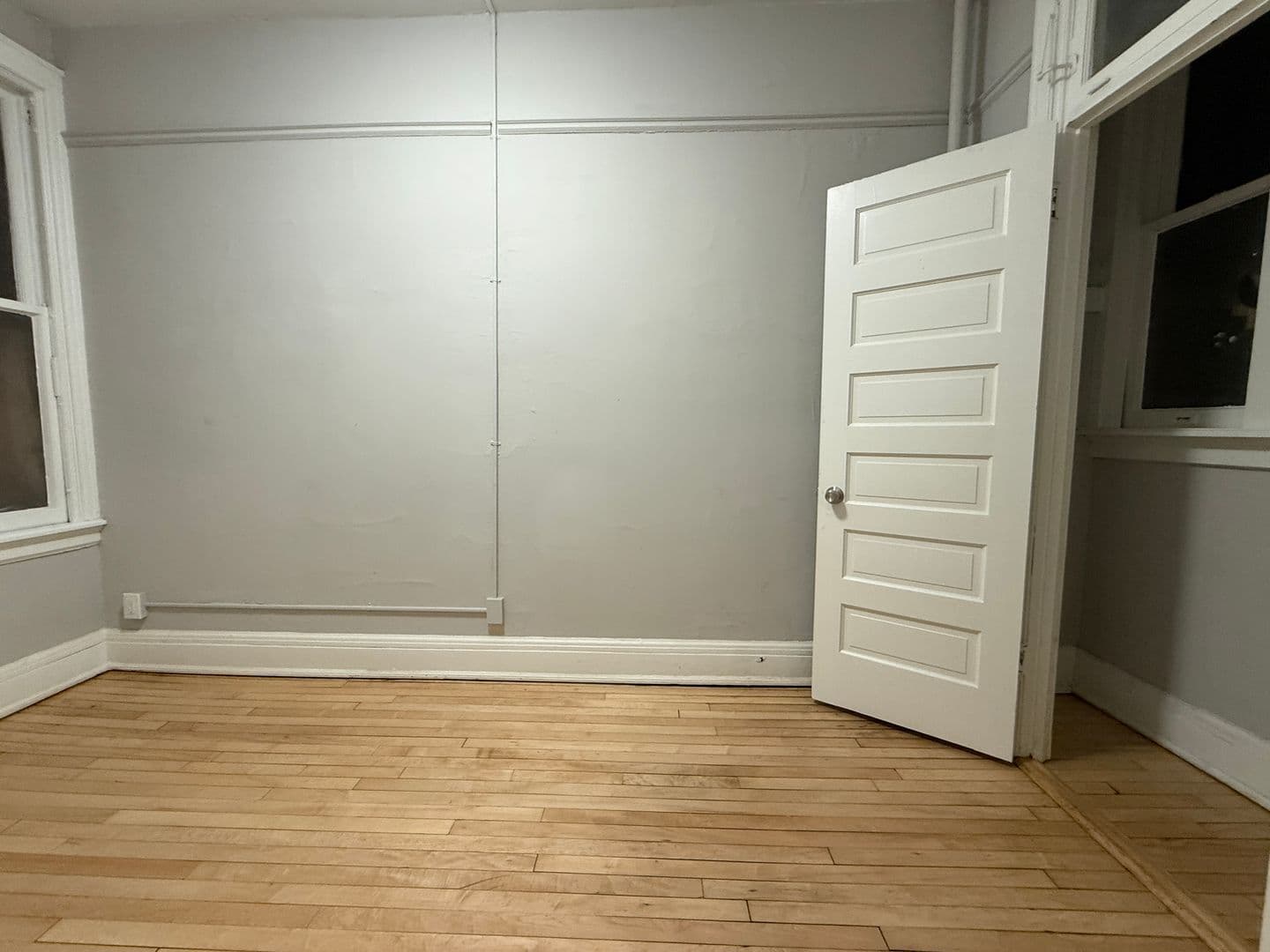 Milwaukee Apartment: 1227 N Milwaukee St