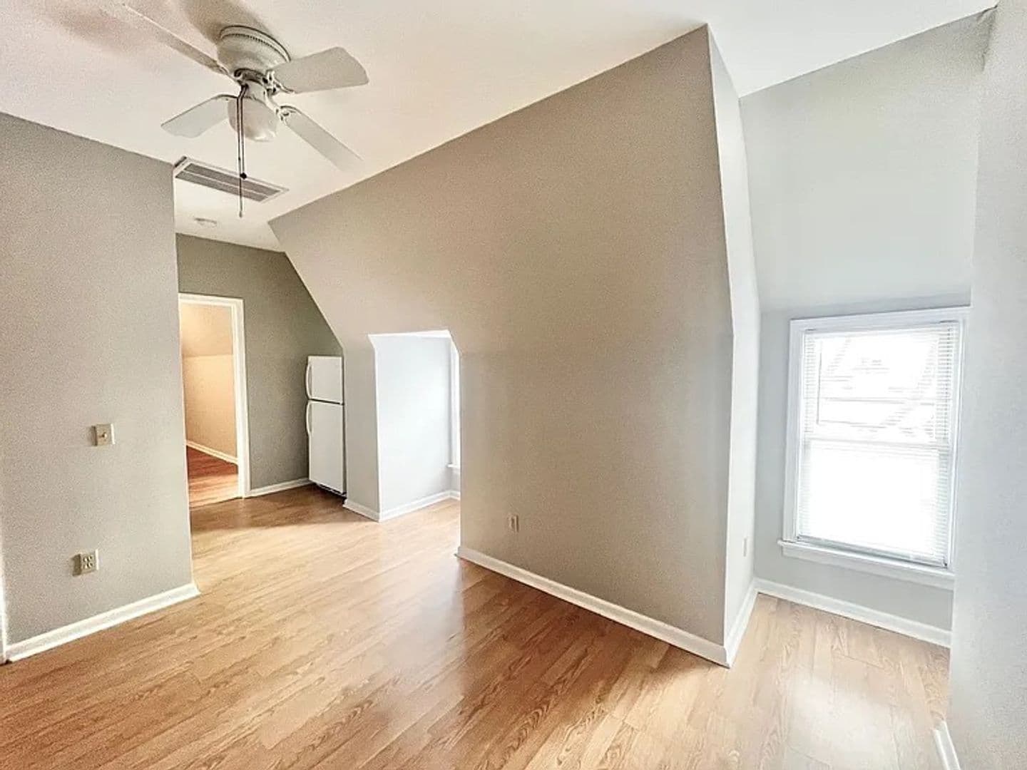 Milwaukee Apartment: 1718-34 E Lafayette Pl