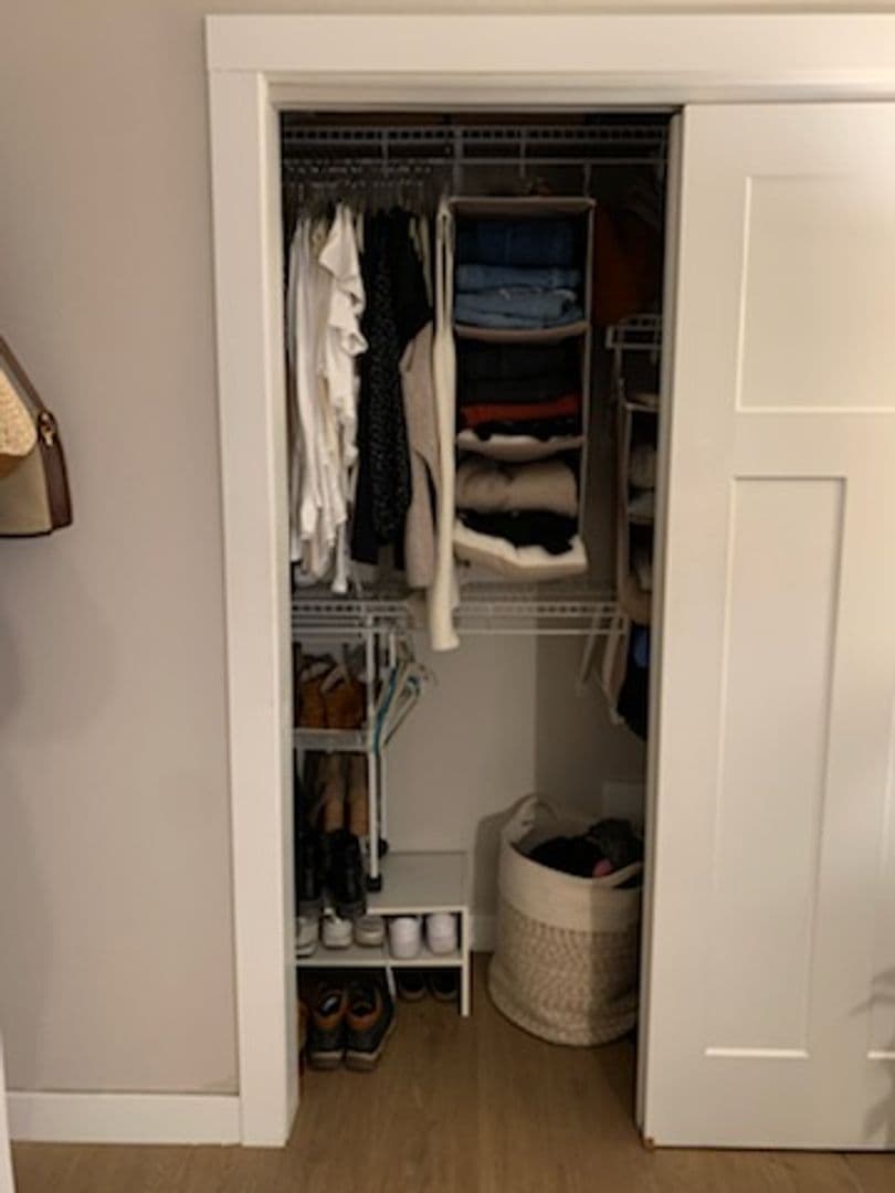 Milwaukee Apartment: 2019 N Farwell Ave