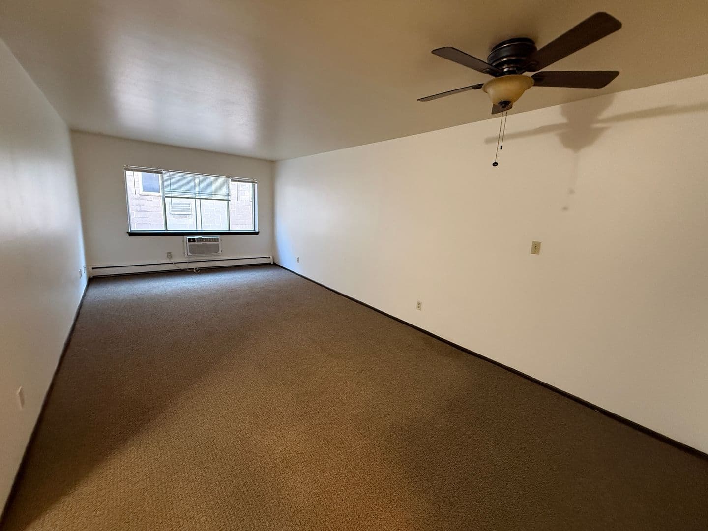 Milwaukee Apartment: 2637 N Frederick Ave