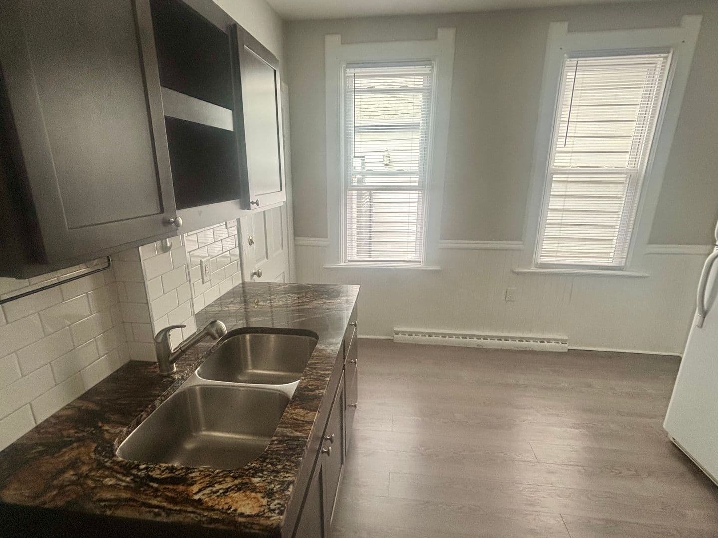 Milwaukee Apartment: 1207 E Kane Pl