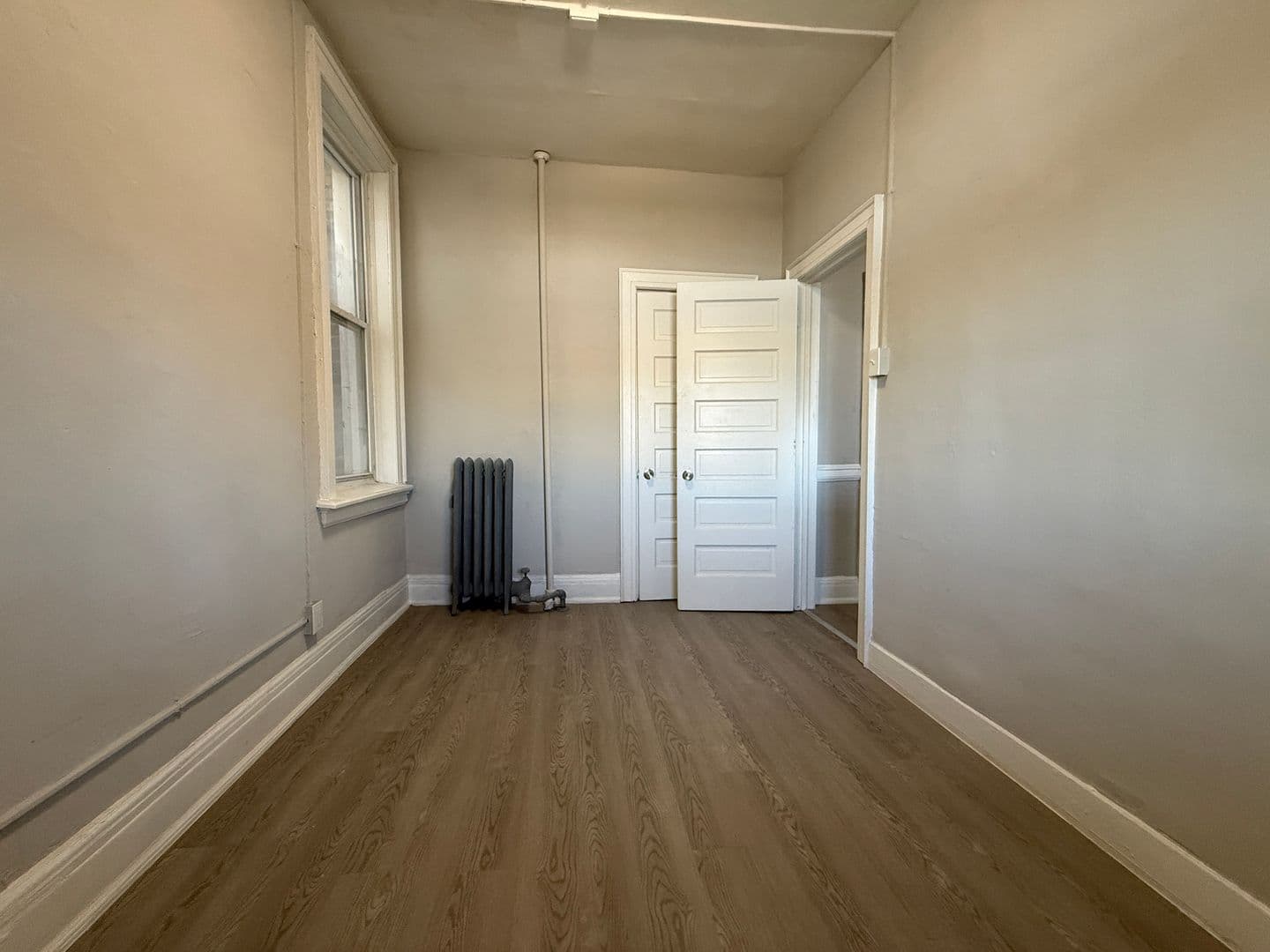 Milwaukee Apartment: 1227 N Milwaukee St
