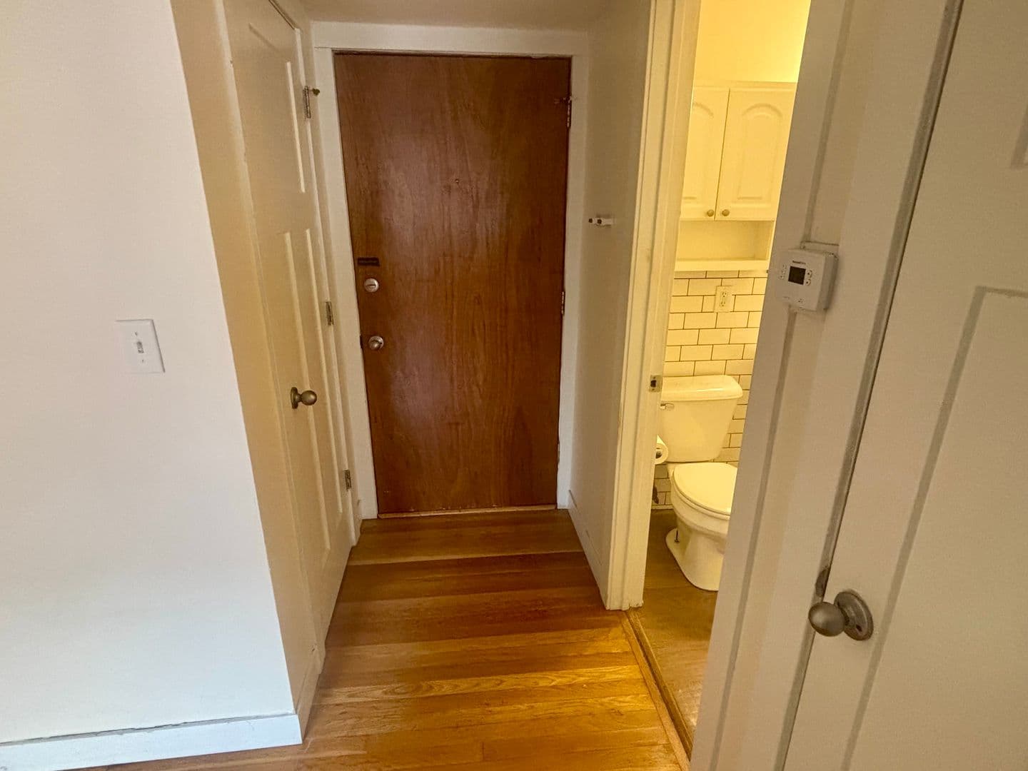 Milwaukee Apartment: 1639 N Farwell Ave