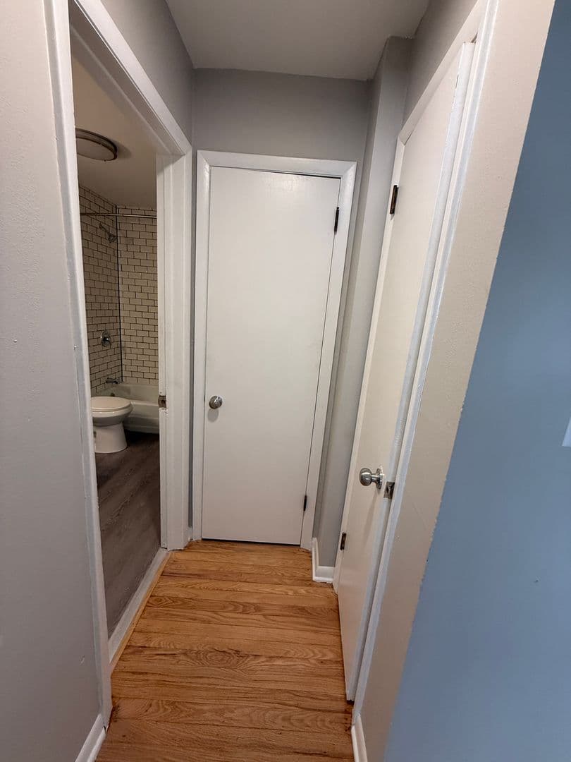 Milwaukee Apartment: 3885 N Humboldt Blvd
