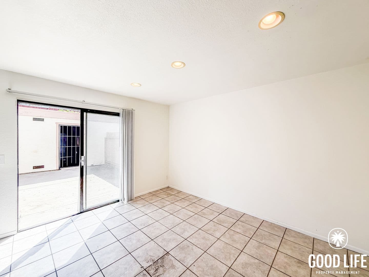 Carlsbad Townhome: 3033 Via Sabinas