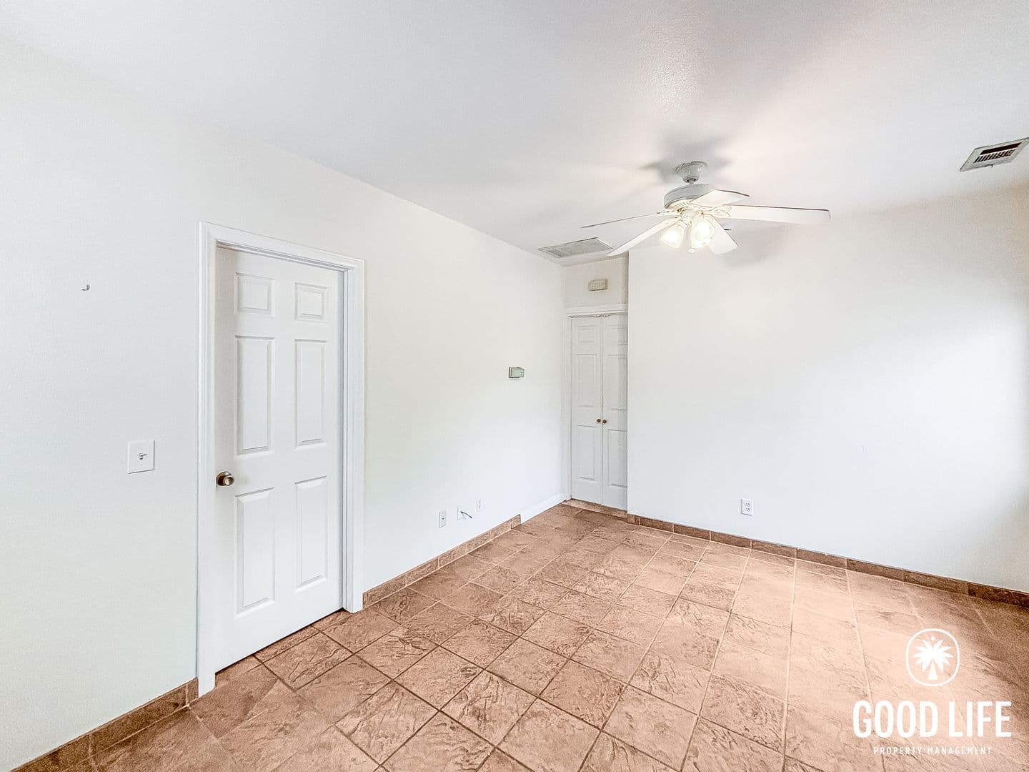San Diego Apartment: 4323 1/2 Cleveland Ave
